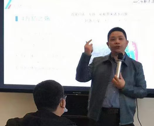 雷钰云