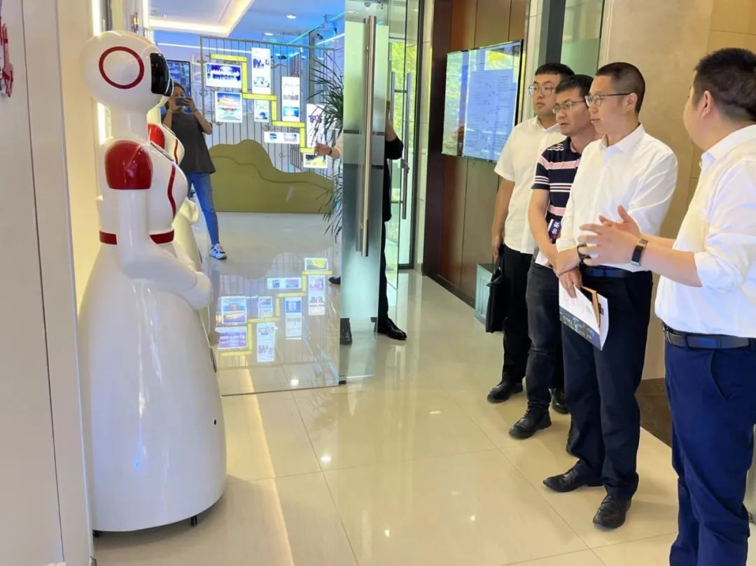 河北AI计算中心华为专家到中易物联技术交流